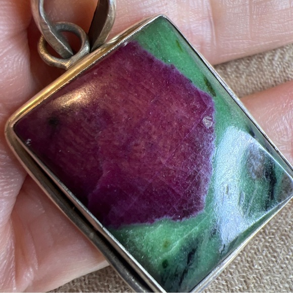 Vintage, rectangular, genuine, ruby in zoisite sterling silver, 925 pendant - Picture 6 of 7